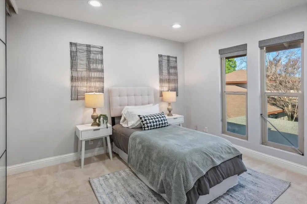 205 Red Oak Drive #P Sunnyvale, CA 94086