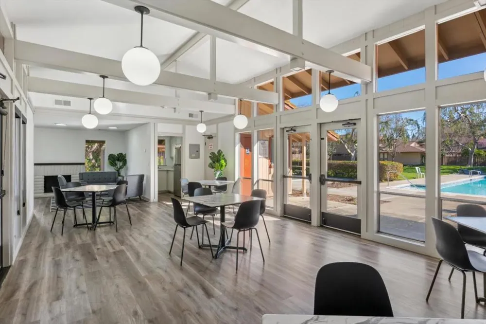 205 Red Oak Drive #P Sunnyvale, CA 94086