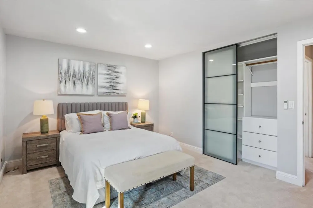 205 Red Oak Drive #P Sunnyvale, CA 94086