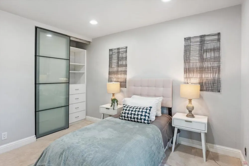 205 Red Oak Drive #P Sunnyvale, CA 94086