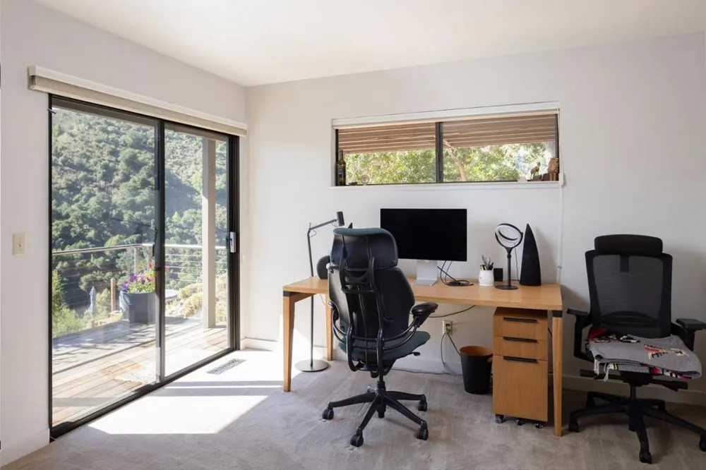 299 Calle De Los Agrinemsors Carmel Valley, CA 93924