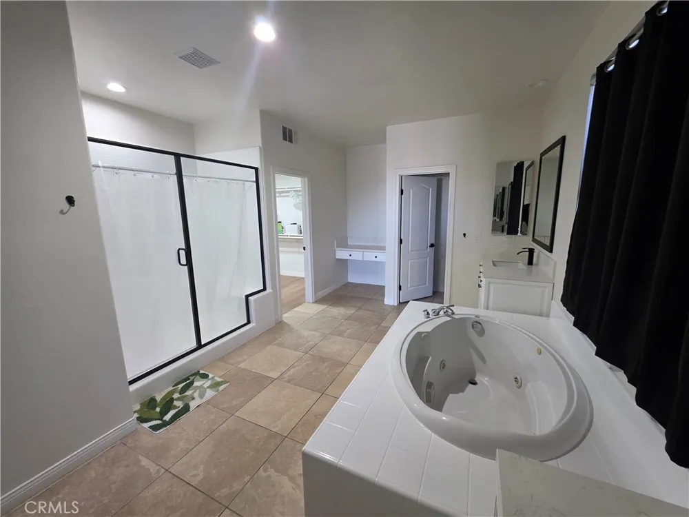 51 Volta Del Tintori Lake Elsinore, CA 92532