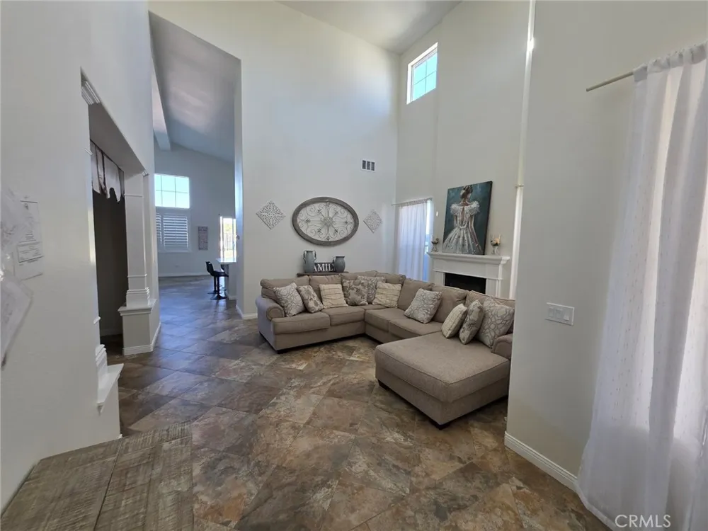 51 Volta Del Tintori Lake Elsinore, CA 92532