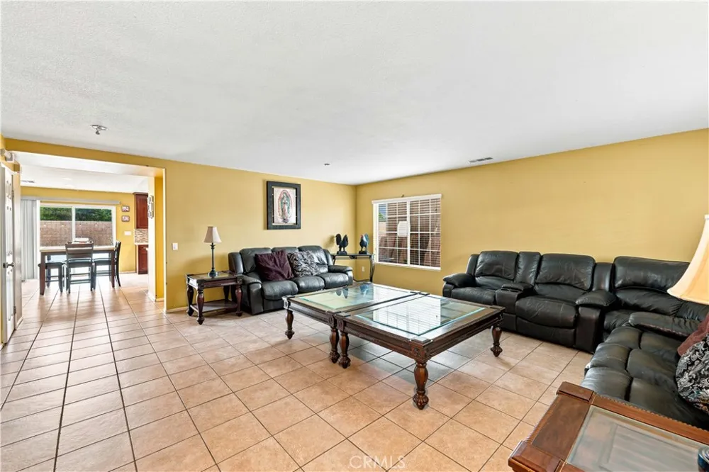 2545 Duomo Palmdale, CA 93550