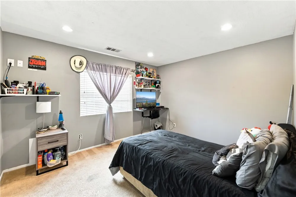 2545 Duomo Palmdale, CA 93550