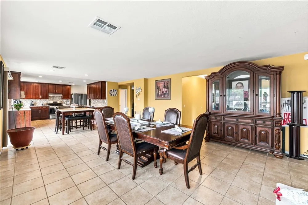 2545 Duomo Palmdale, CA 93550
