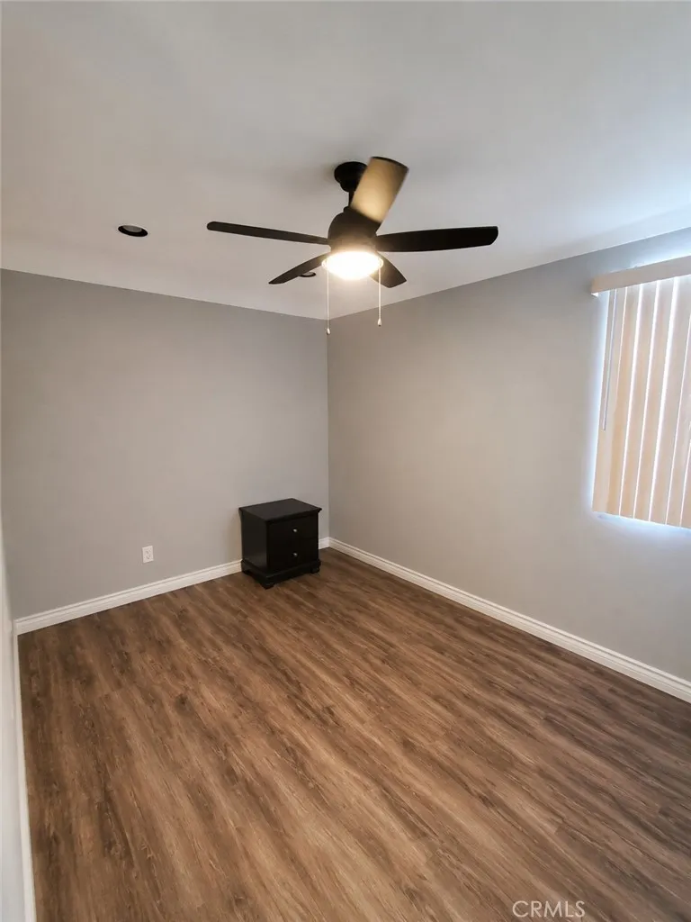 10008 Hunt South Gate, CA 90280