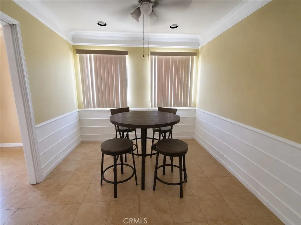 10008 Hunt South Gate, CA 90280