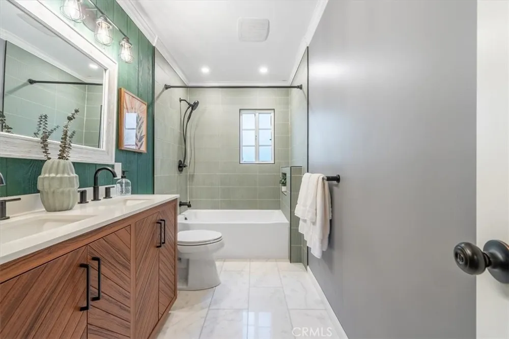 9451 Fuerte Drive La Mesa, CA 91941