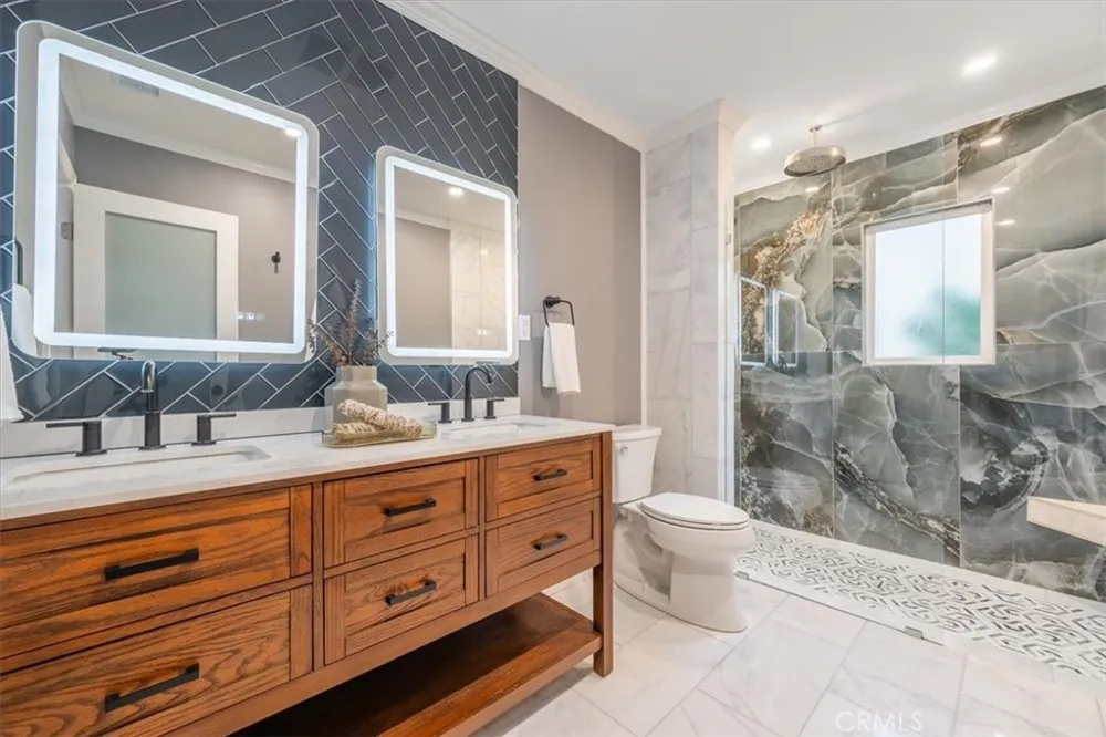 9451 Fuerte Drive La Mesa, CA 91941