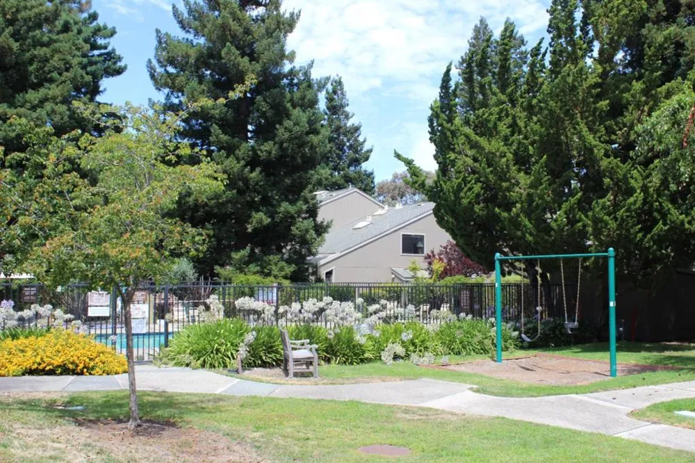 228 Flynn Avenue Mountain View, CA 94043