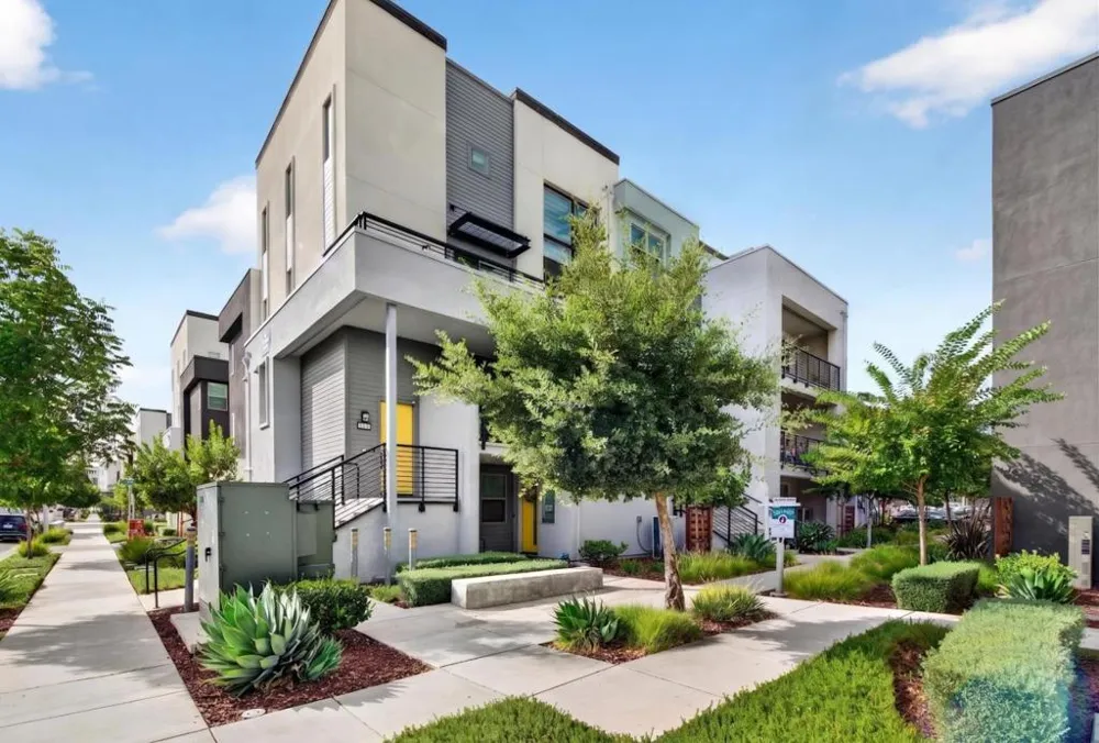 6810 Chroma Court San Jose, CA 95119