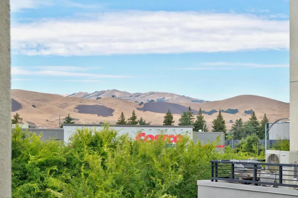 6810 Chroma Court San Jose, CA 95119