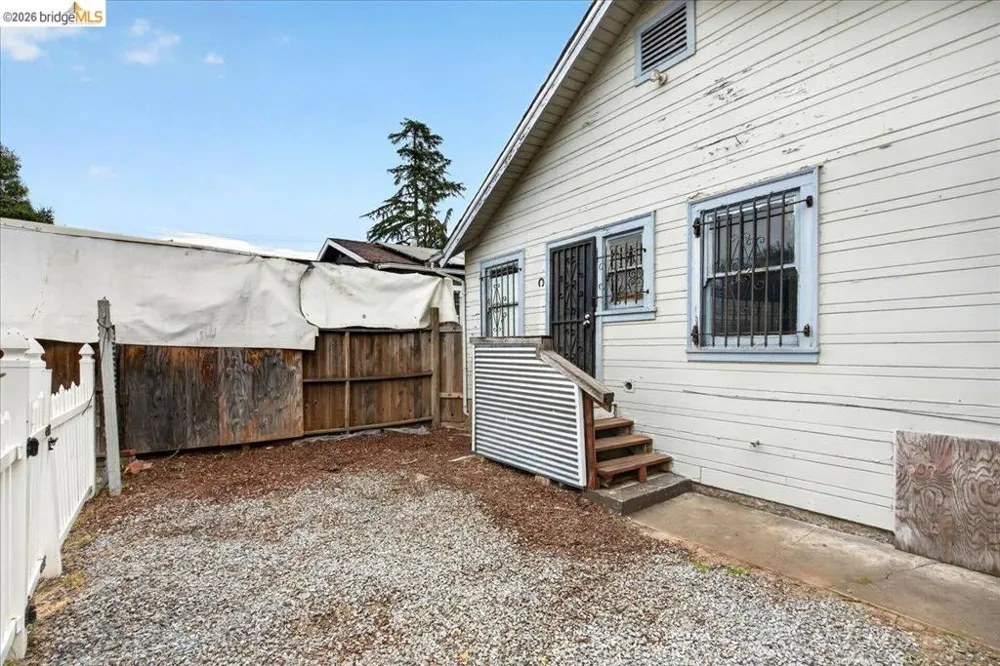 2333 81St Ave Oakland, CA 94605