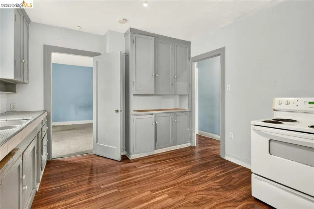 2333 81St Ave Oakland, CA 94605
