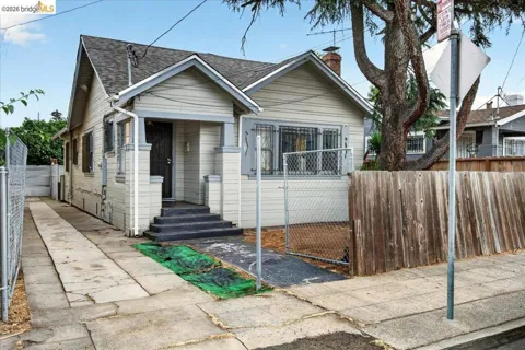 2333 81St Ave