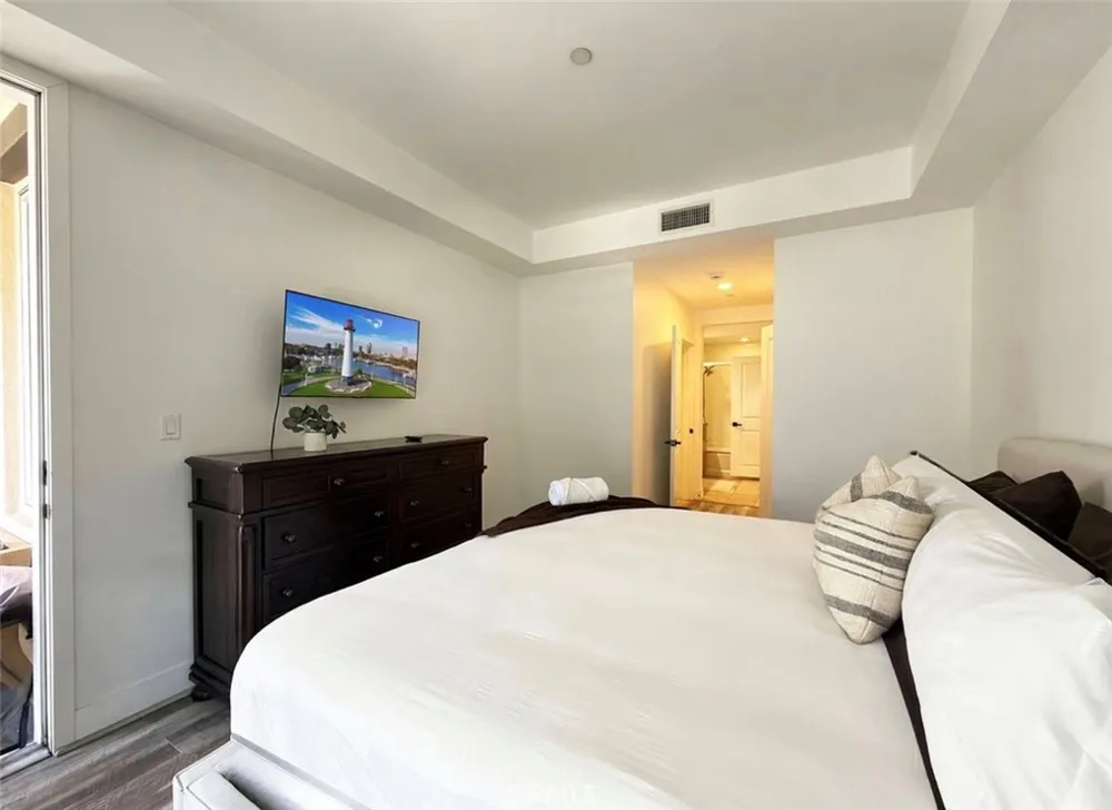 150 The Promenade Long Beach, CA 90802