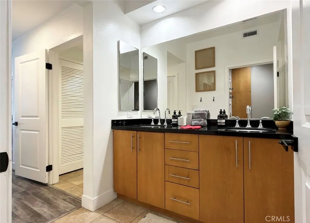 150 The Promenade Long Beach, CA 90802
