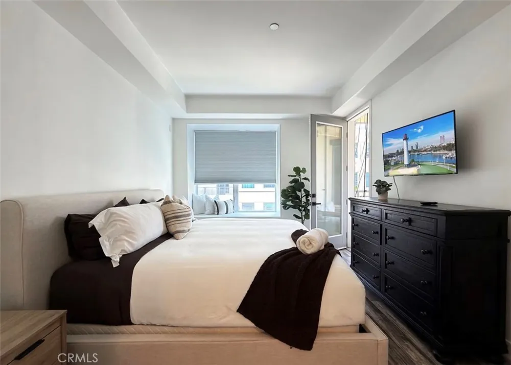 150 The Promenade Long Beach, CA 90802