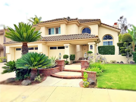 8312 E Hillsdale