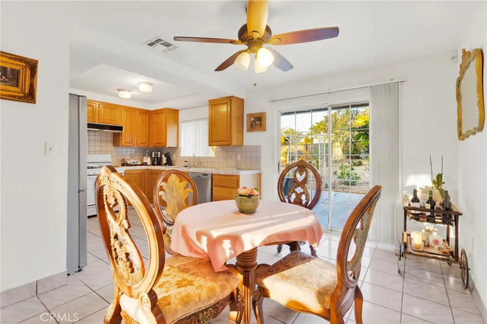 7685 Hilton Yucca Valley, CA 92284