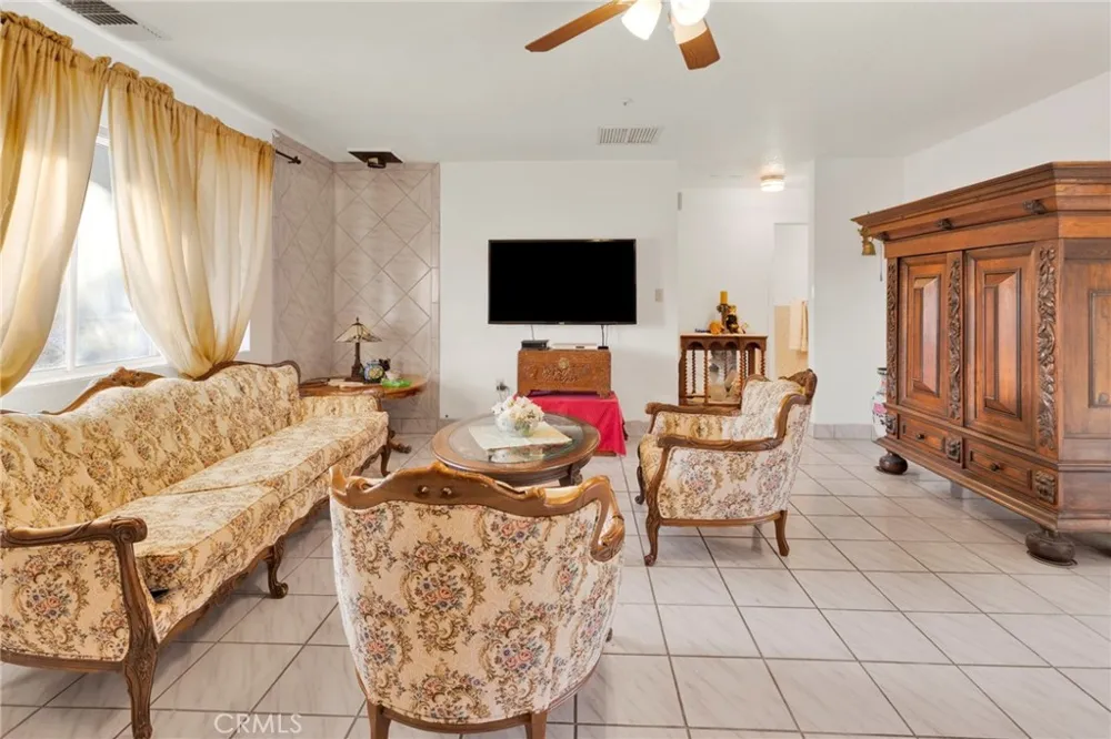 7685 Hilton Yucca Valley, CA 92284