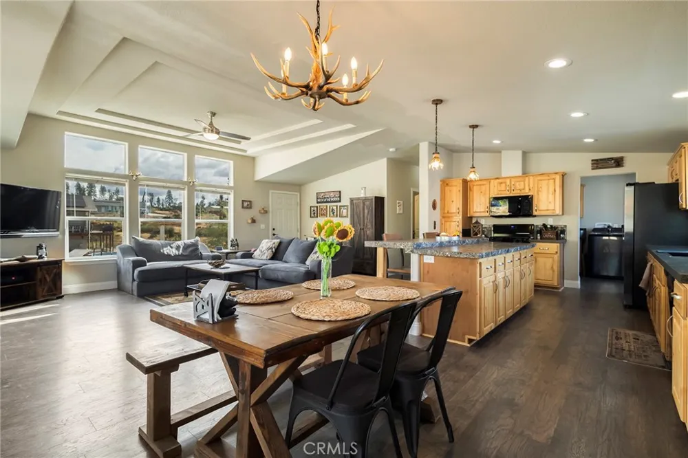 918 Deer Creek Paradise, CA 95969
