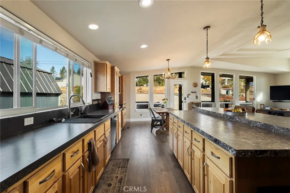 918 Deer Creek Paradise, CA 95969