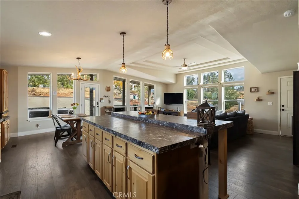 918 Deer Creek Paradise, CA 95969