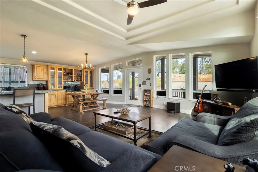 918 Deer Creek Paradise, CA 95969