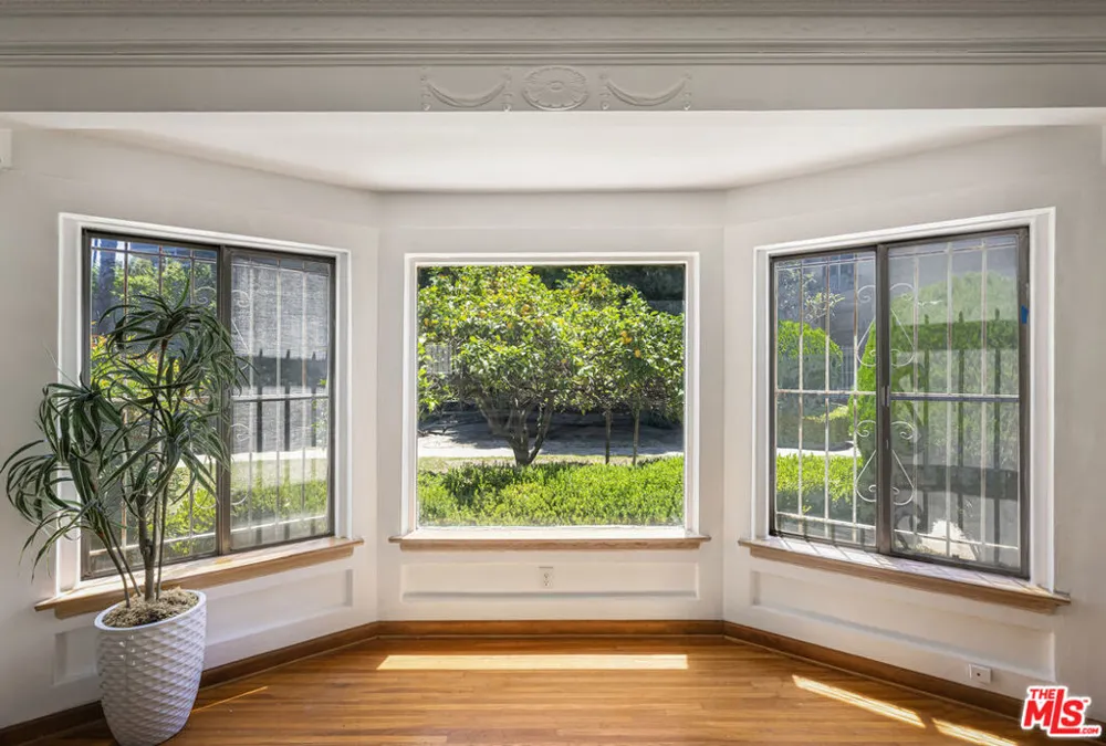 1143 S Westmoreland Avenue #5 Los Angeles, CA 90006