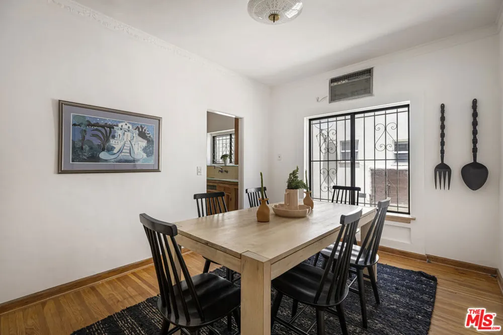 1143 S Westmoreland Avenue #5 Los Angeles, CA 90006