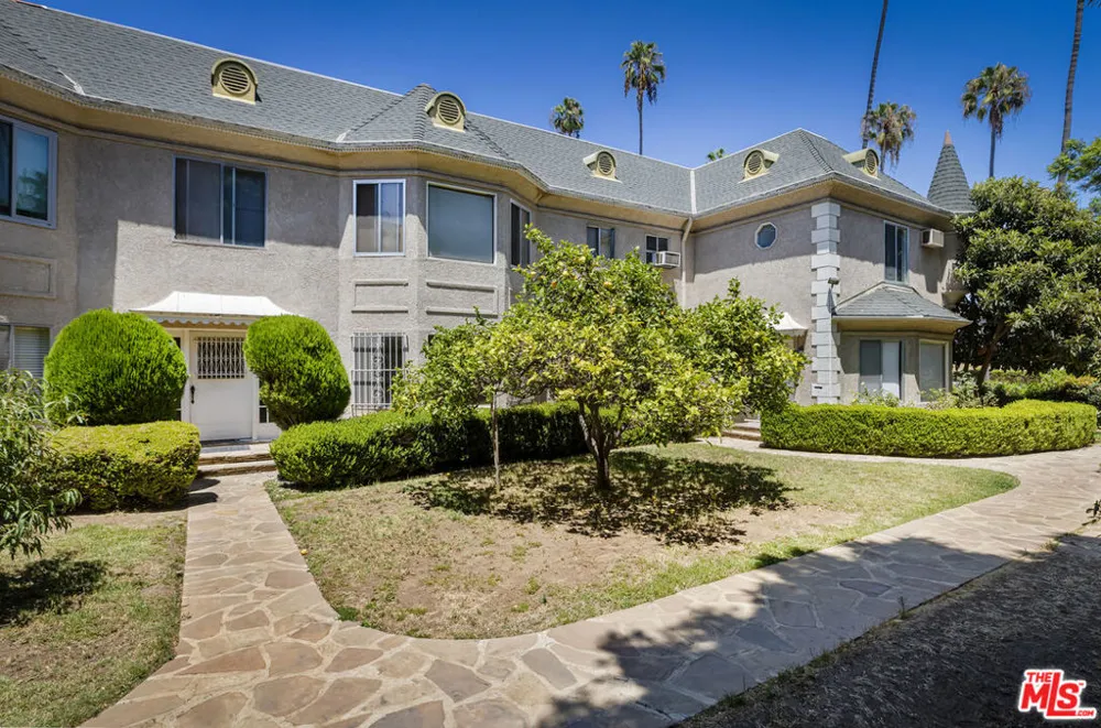 1143 S Westmoreland Avenue #5 Los Angeles, CA 90006
