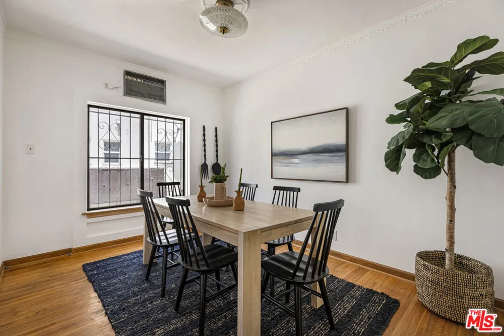 1143 S Westmoreland Avenue #5 Los Angeles, CA 90006