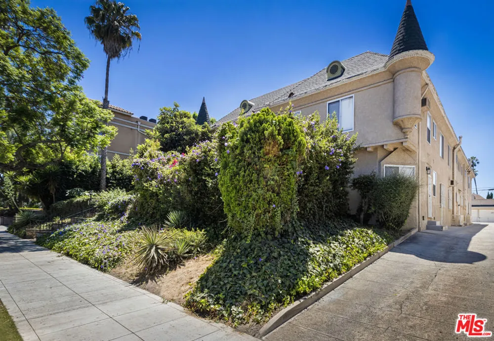 1143 S Westmoreland Avenue #5 Los Angeles, CA 90006