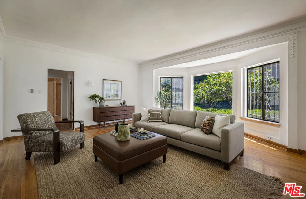 1143 S Westmoreland Avenue #5 Los Angeles, CA 90006