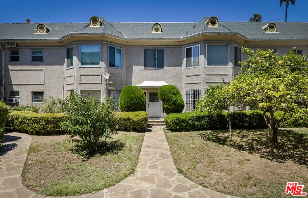 1143 S Westmoreland Avenue #5 Los Angeles, CA 90006