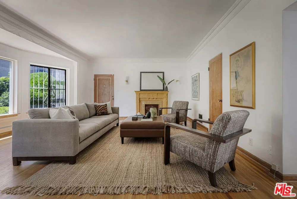 1143 S Westmoreland Avenue #5 Los Angeles, CA 90006