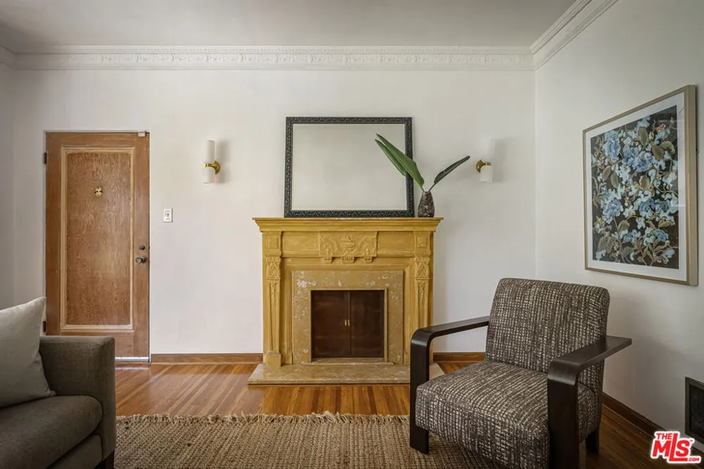 1143 S Westmoreland Avenue #5 Los Angeles, CA 90006