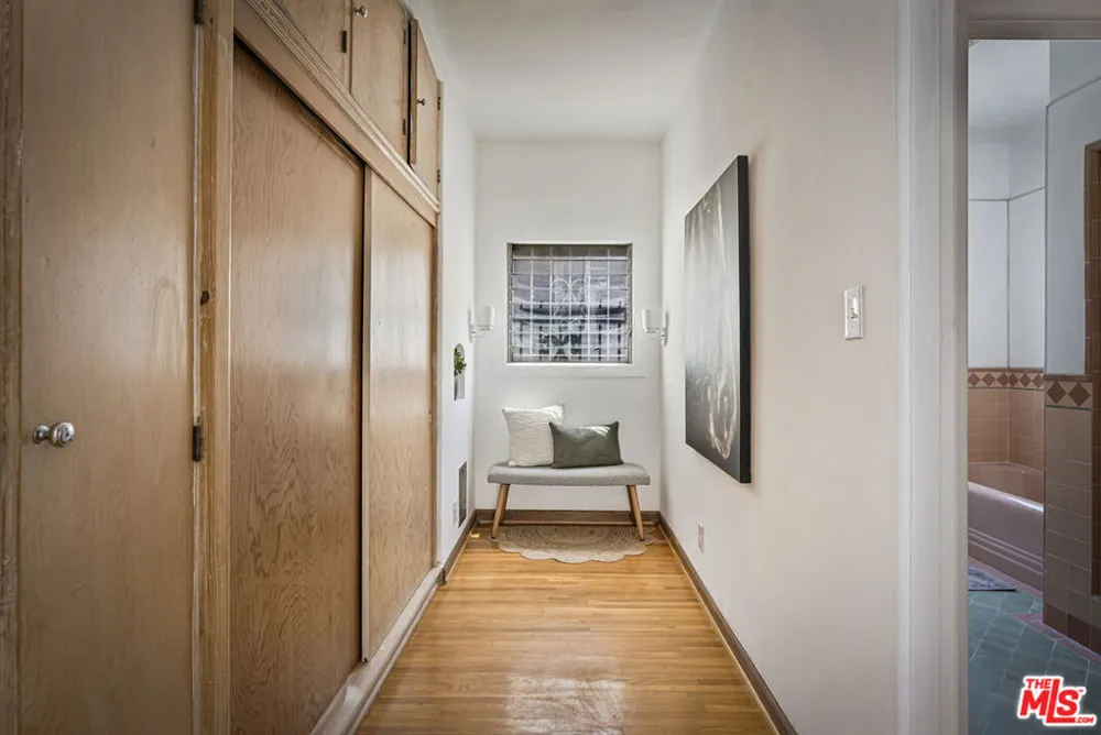 1143 S Westmoreland Avenue #5 Los Angeles, CA 90006