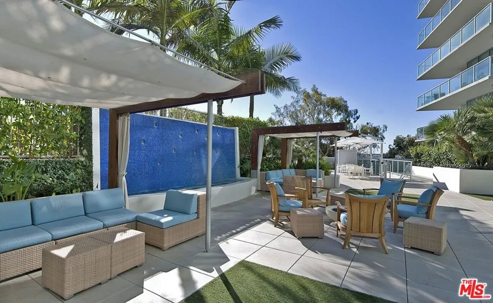 13700 Marina Pointe Drive #722 Marina del Rey, CA 90292
