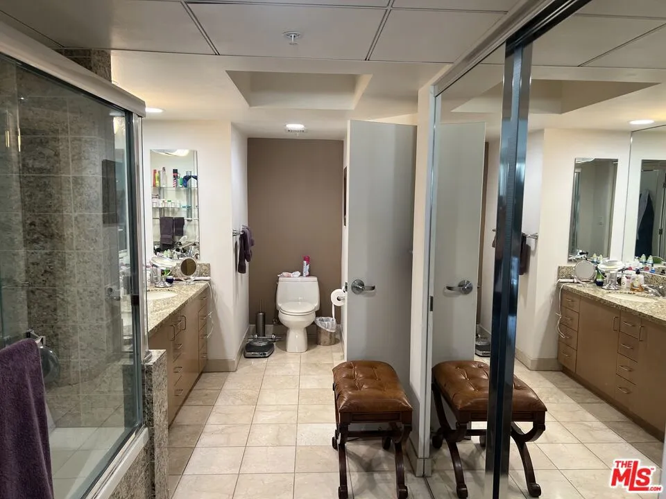 13700 Marina Pointe Drive #722 Marina del Rey, CA 90292