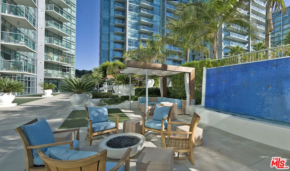 13700 Marina Pointe Drive #722 Marina del Rey, CA 90292