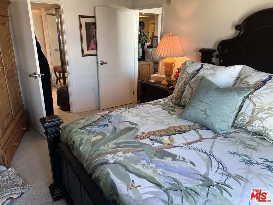 13700 Marina Pointe Drive #722 Marina del Rey, CA 90292