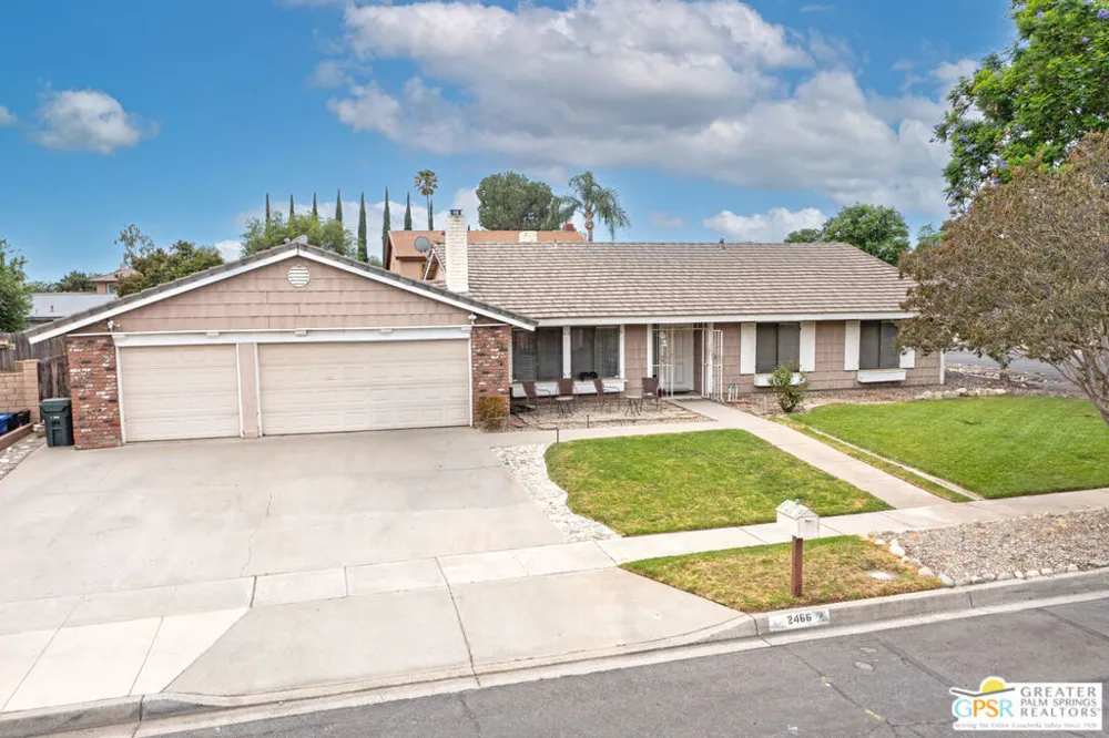 2466 Orange Avenue Rialto, CA 92377