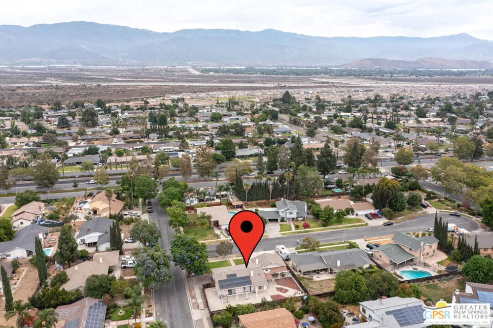 2466 Orange Avenue Rialto, CA 92377