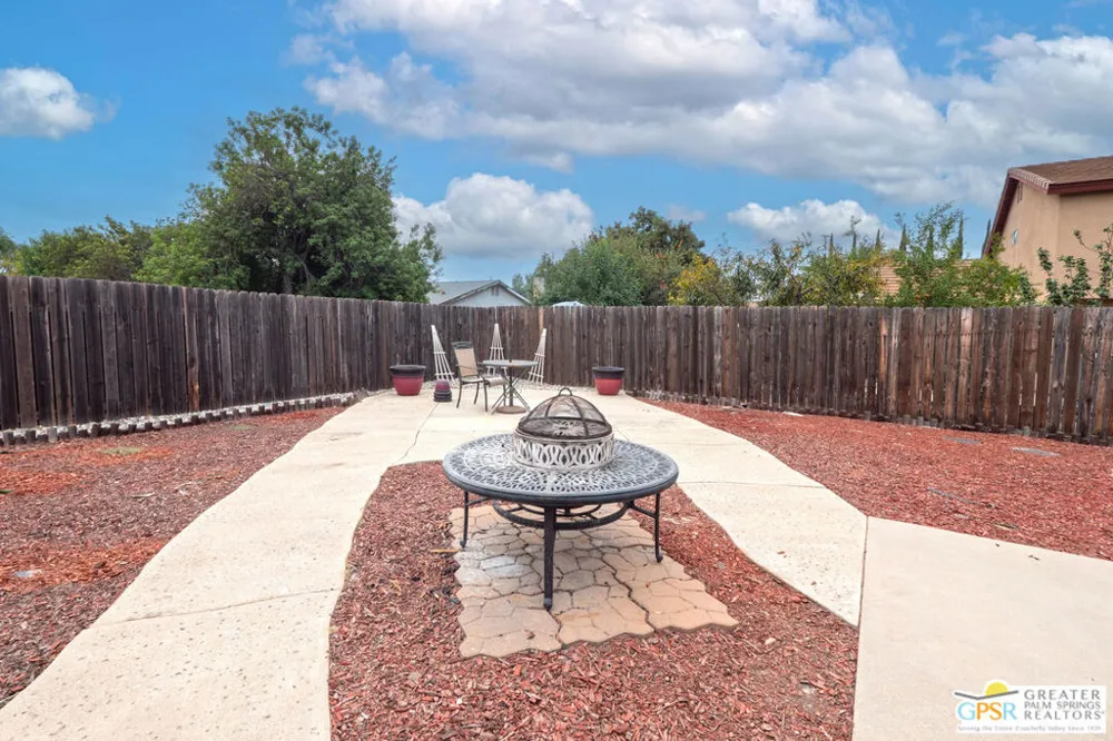 2466 Orange Avenue Rialto, CA 92377