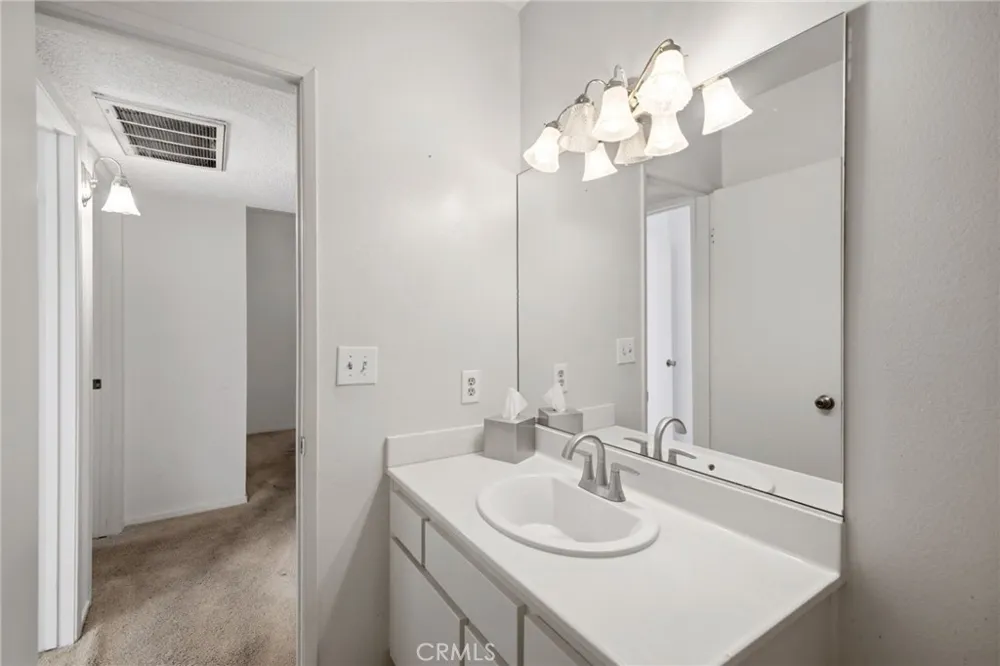 9436 Via Salerno Sun Valley, CA 91504