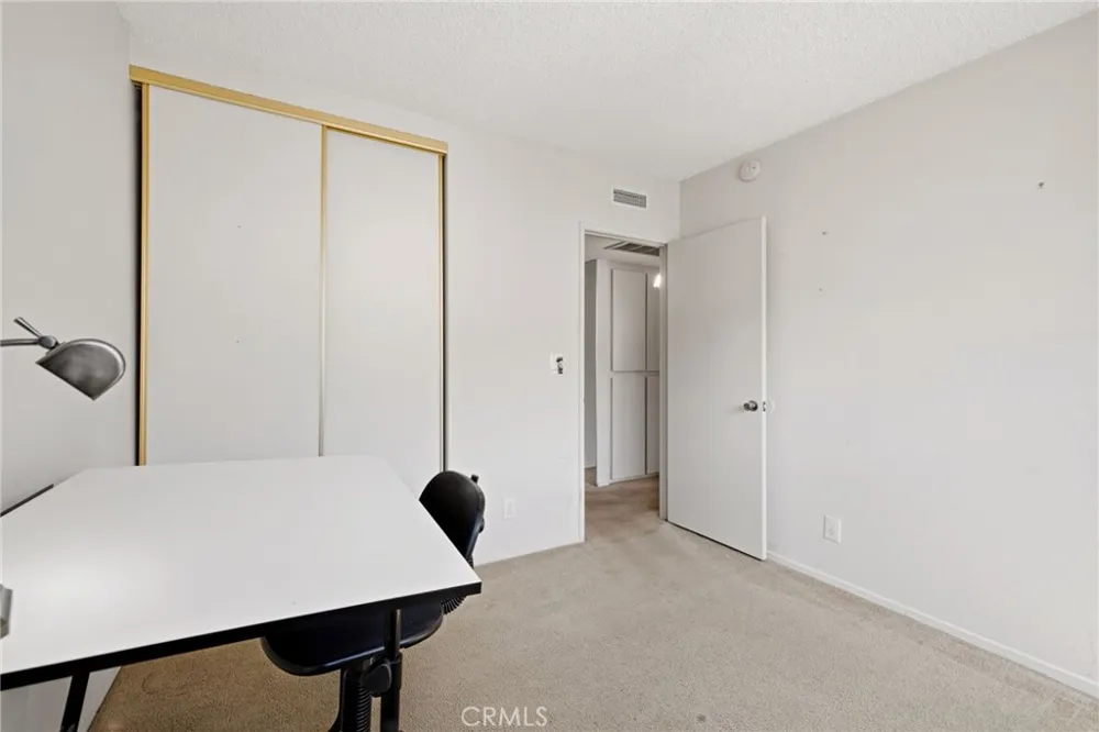 9436 Via Salerno Sun Valley, CA 91504