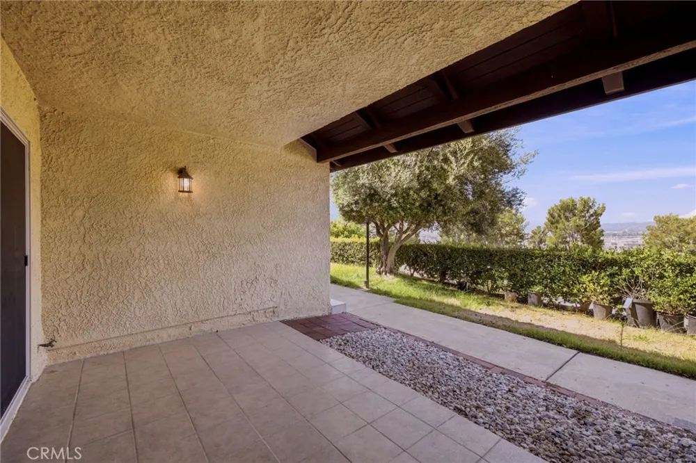 9436 Via Salerno Sun Valley, CA 91504